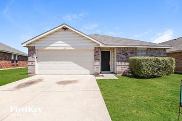 Fort Worth house for rent - 1317 Castle Ridge Rd Fort Worth, TX 76140