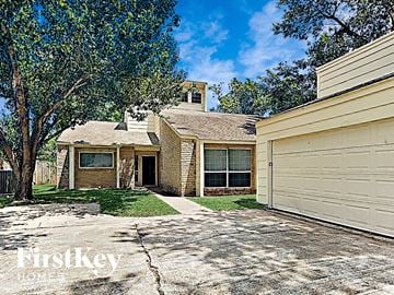 Sugar Land house for rent - 13818 Lynwood Ln Sugar Land, TX 77498