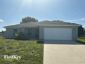Cape Coral house for rent - 1411 NE 13th Ave Cape Coral, FL 33909