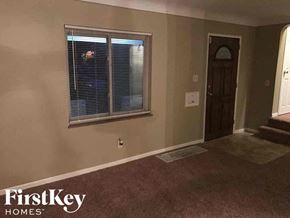 Cincinnati house for rent - 1494 Clovernoll Dr Cincinnati, OH 45231