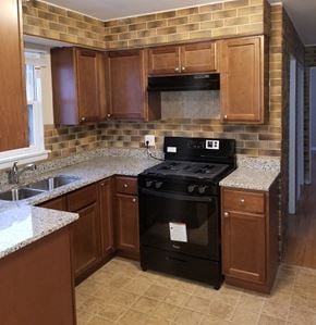 Westchester house for rent - 1526 Mandel Ave Westchester, IL 60154