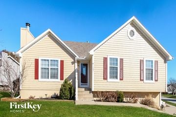 Lee's Summit house for rent - 1601 NE Auburn Dr Lee''s Summit, MO 64086