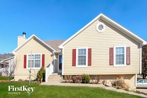 Lee's Summit house for rent - 1601 NE Auburn Dr Lee''s Summit, MO 64086