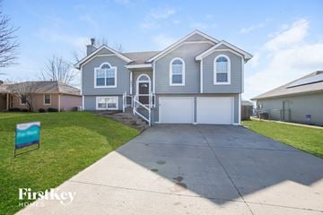 Raymore house for rent - 1603 Roberta Dr Raymore, MO 64083