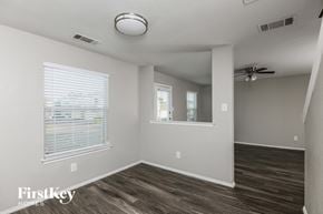 Dallas house for rent - 1604 Alcazar Plz Dallas, TX 75211
