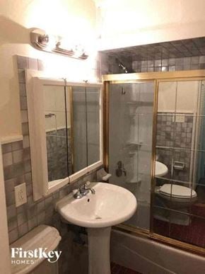 Carpentersville house for rent - 1605 Seminole Ln Carpentersville, IL 60110