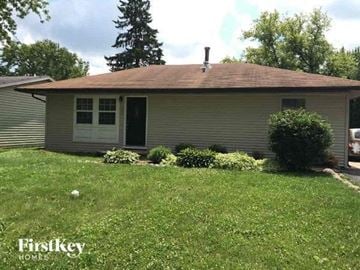 Carpentersville house for rent - 1605 Seminole Ln Carpentersville, IL 60110