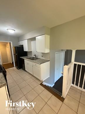 South Holland house for rent - 16817 Ellis Ave South Holland, IL 60473