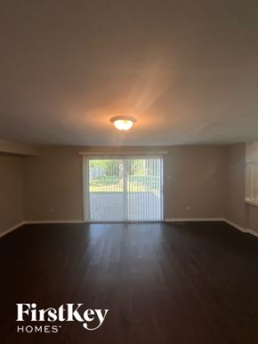 South Holland house for rent - 16817 Ellis Ave South Holland, IL 60473