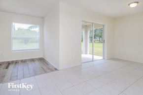 Lithia house for rent - 17006 Falconridge Rd Lithia, FL 33547