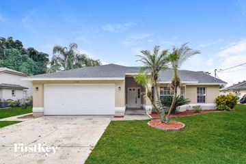Winter Haven house for rent - 1719 Sandalwood Circle SW Winter Haven, FL 33880