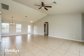 Cape Coral house for rent - 1719 NW 25 Ln Cape Coral, FL 33993