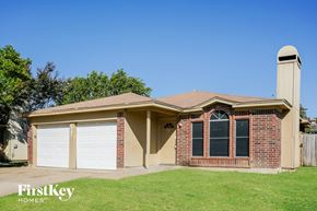 Arlington house for rent - A house with a brown roof and a chimney is for sale.