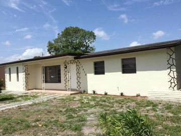 Miami Gardens house for rent - 17413 NW 48 Pl Miami Gardens, FL 33055