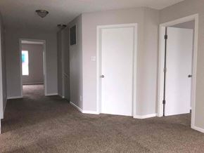 Greenwood house for rent - 1749 Blue Grass Pkwy Greenwood, IN 46143