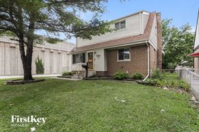 Lansing house for rent - 17503 Greenbay Ave Lansing, IL 60438