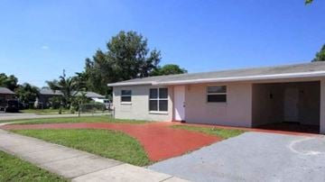 Lauderhill house for rent - 1751 NW 35th Way Lauderhill, FL 33311