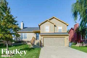 Olathe house for rent - 17534 W 111th Ter Olathe, KS 66061