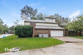 Spring house for rent - A house with a garage is for sale.