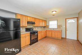 Lansing house for rent - 17922 Rose Ave Lansing, IL 60438