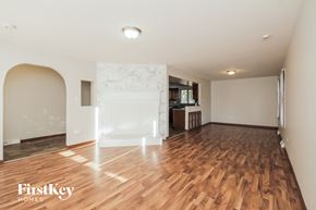 Lansing house for rent - 18519 Carriage Ln Lansing, IL 60438