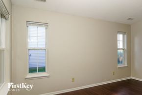 Greenwood house for rent - 1880 Long Lake Drive Greenwood, IN 46143