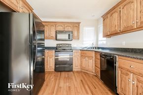 Kansas City house for rent - 1907 NW 79th Ter Kansas City, MO 64151