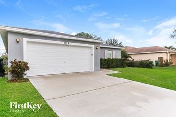 Port St. Lucie house for rent - 1939 SW Gold Ln Port St. Lucie, FL 34953