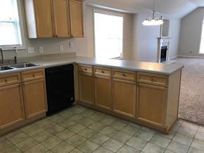 Calera house for rent - 2018 Village Lane Calera, AL 35040