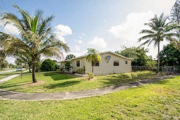 Sunrise house for rent - 2100 NW 74th Ave Sunrise, FL 33313