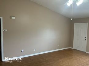 Cape Coral house for rent - 2108 NE 15th Pl Cape Coral, FL 33909