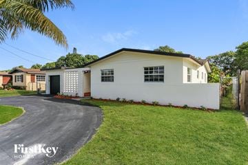 Lauderhill house for rent - 2230 NW 42 Ave Lauderhill, FL 33313
