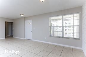 Lauderhill house for rent - 2230 NW 42 Ave Lauderhill, FL 33313