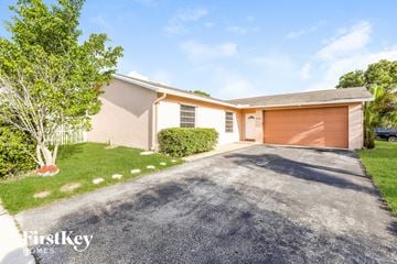 Sunrise house for rent - 2366 NW 110 Terrace Sunrise, FL 33322