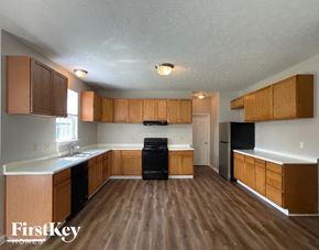 Indianapolis house for rent - 2377 Willowview Drive Indianapolis, IN 46239