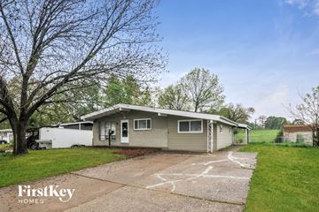 Florissant house for rent - 2490 Flamingo Dr Florissant, MO 63031