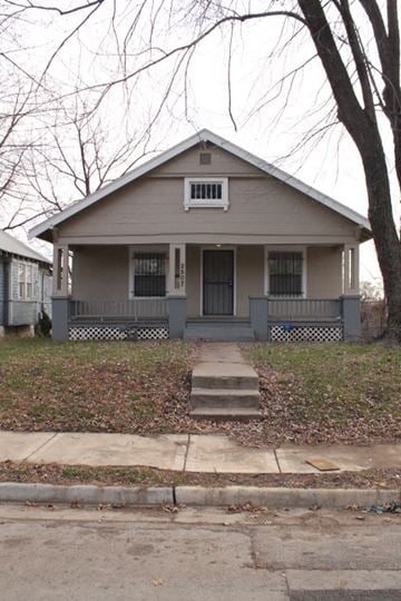 Kansas City house for rent - 2507 Quincy St. Kansas City, MO 64127