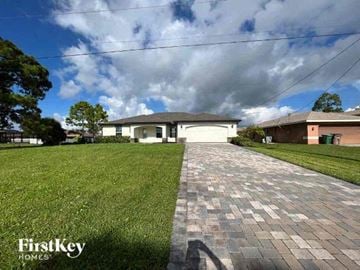 Cape Coral house for rent - 2512 NW 19th Pl Cape Coral, FL 33993