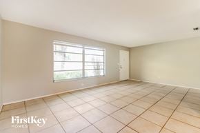 Largo house for rent - 2526 13th Ave SW Largo, FL 33770
