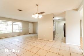 Largo house for rent - 2526 13th Ave SW Largo, FL 33770