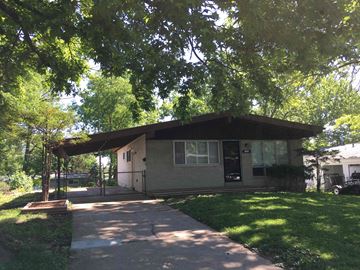 Florissant house for rent - 2560 Pheasant Florissant, MO 63031