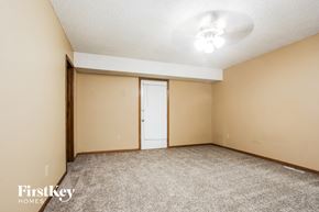 Blue Springs house for rent - 2636 Sw Krista Ct Blue Springs, MO 64015