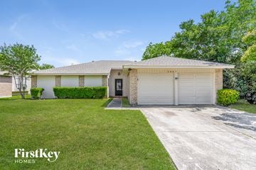 Grand Prairie house for rent - 2661 Claremont Dr Grand Prairie, TX 75052