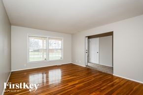 Florissant house for rent - 2718 Westminster Florissant, MO 63033