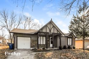 Florissant house for rent - A house with the number 2140 on the front door.