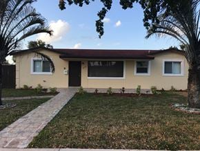 Miami Gardens house for rent - 2751 NW 209 Terrace Miami Gardens, FL 33056