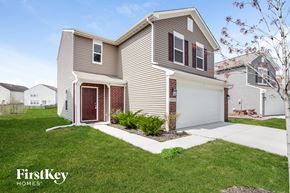 Indianapolis house for rent - a house with a sidewalk in front of it