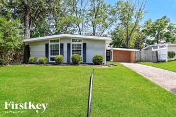 Florissant house for rent - 2860 Holiday Hill Florissant, MO 63033