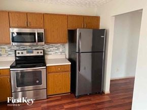 Columbus house for rent - 2926 Fenwood Drive Columbus, OH 43232