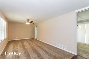 Marietta house for rent - 2932 Tiffany Dr SW Marietta, GA 30008